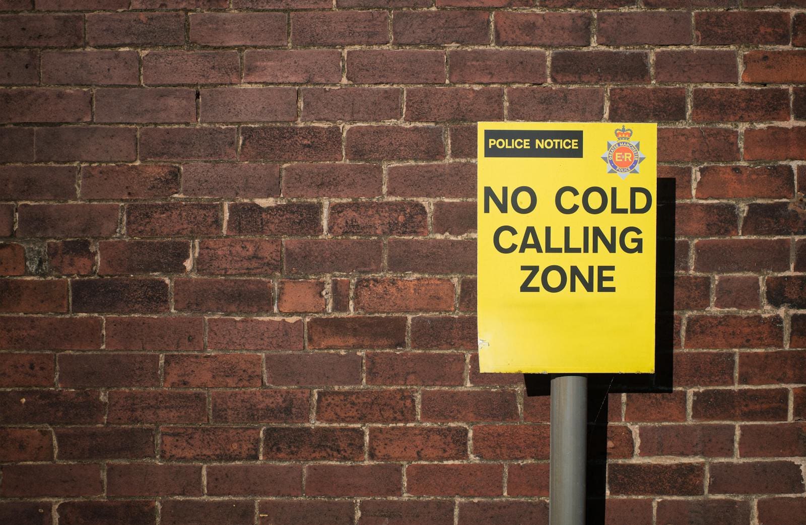 Yellow notice Do Not Call Registry Sign